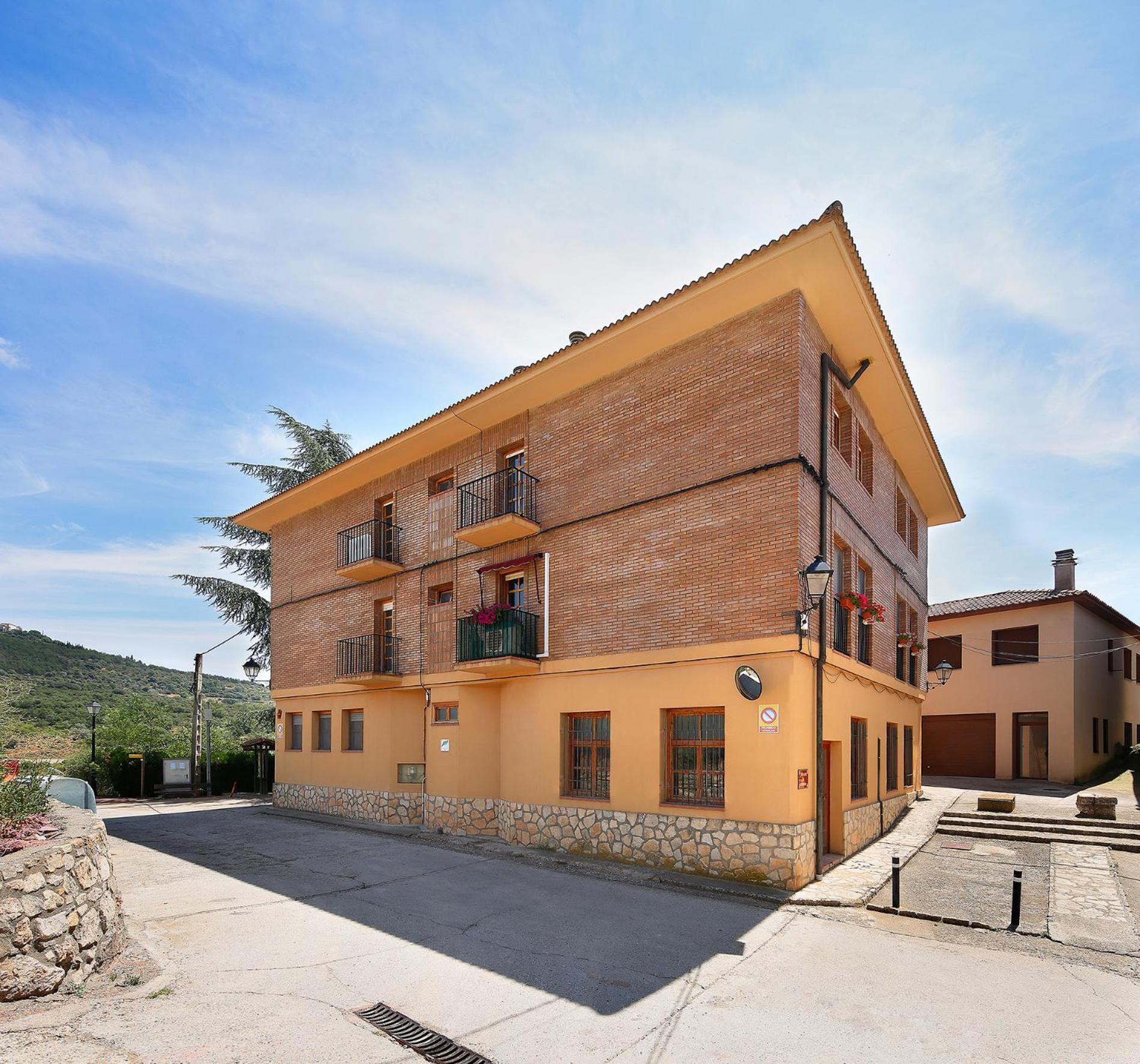 Albergue Sierra De Arbe Naval Eksteriør bilde